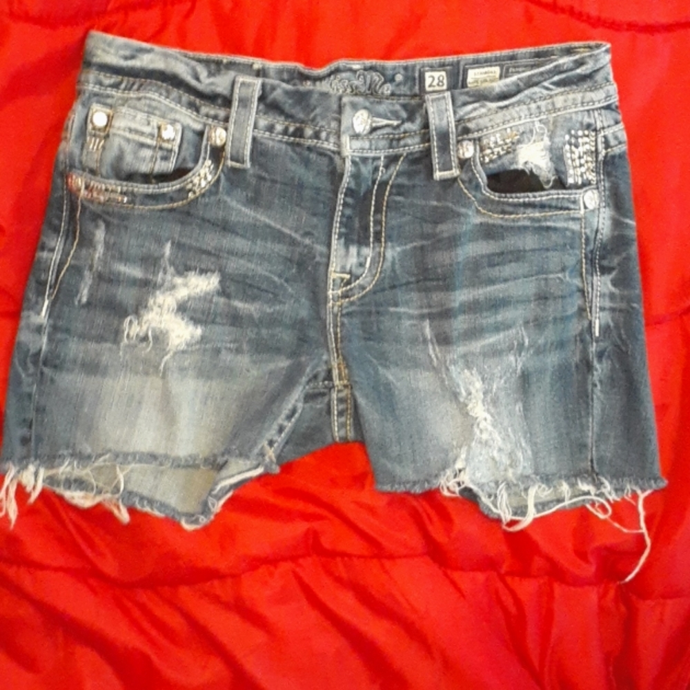 Miss Me cut off jean shorts size 28
